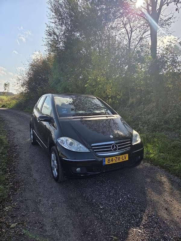 Zwart Gebruikt 2008 Mercedes 170 Avantgarde Stationwagen | € 2.650 - Afbeelding 1/4