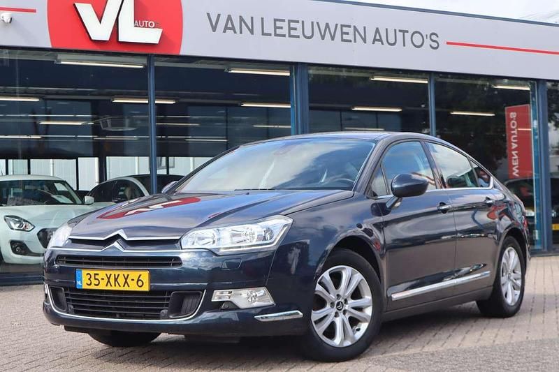 Blauw, metallic lak Gebruikt 2012 Citroën C5 Sedan | € 5.984 (Eerlijke prijs) - Afbeelding 1/4