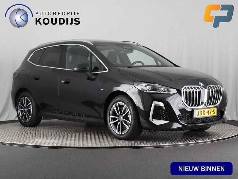 Zwart Gebruikt 2024 BMW 230 M Sport Stationwagen | € 43.990 (Goede deal) - Afbeelding 1/4