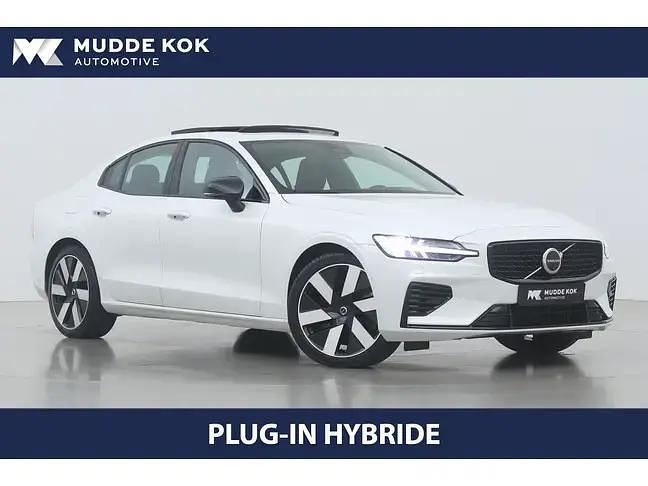 Wit Gebruikt 2024 Volvo S60 Ultimate Sedan | € 41.900 (Eerlijke prijs) - Afbeelding 1/4