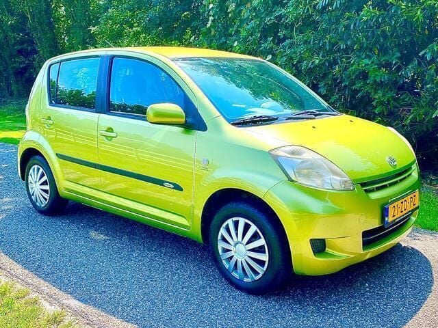 Occasion Daihatsu Sirion 69 PK (50 kW) 2008 Groen Hatchback