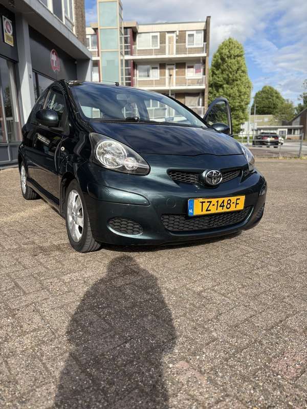 Gebruikt 2011 Toyota Aygo Hatchback | € 2.400 (Goede deal) - Afbeelding 1/4