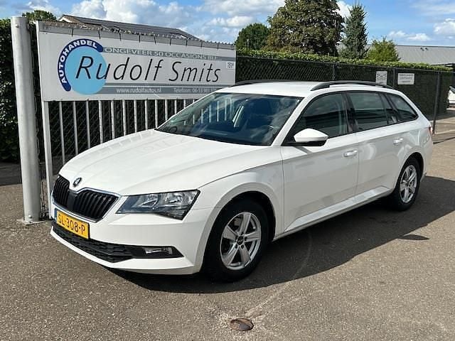 Occasion Skoda Superb Ambition 150 PK (110 kW) 2018 Wit Stationwagen