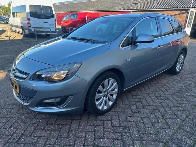 Occasion Opel Astra Cosmo 120 PK (88 kW) 2013 Grijs Stationwagen