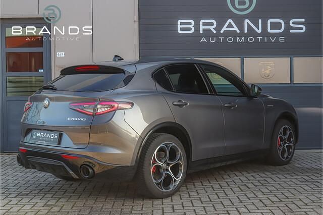 Occasion Alfa Romeo Stelvio Veloce 281 PK (206 kW) 2024 Grijs (metallic) SUV