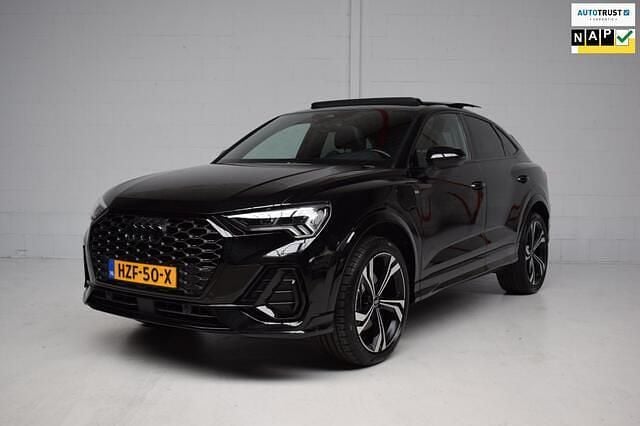 Zwart Gebruikt 2022 Audi Q3 Sportback S-Line SUV | € 33.945 (Goede deal) - Afbeelding 1/4