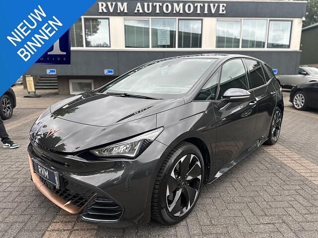 Grijs Gebruikt 2023 Cupra Born Hatchback | € 27.440 (Eerlijke prijs) - Afbeelding 1/4
