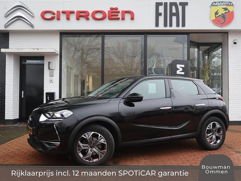 Zwart (parellak) Gebruikt 2020 DS Automobiles DS3 Crossback Business SUV | € 15.950 (Eerlijke prijs) - Afbeelding 1/4