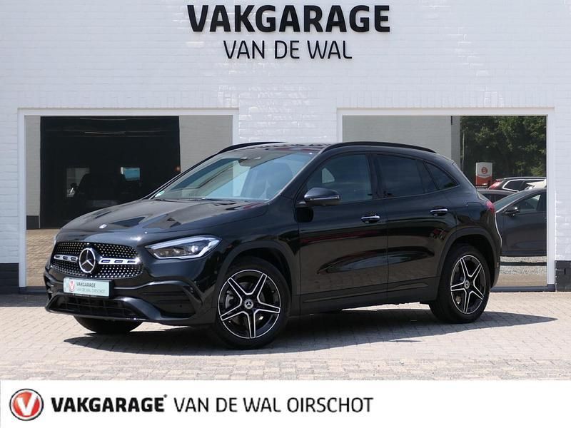 Zwart Gebruikt 2022 Mercedes GLA250 AMG line SUV | € 41.900 (Eerlijke prijs) - Afbeelding 1/4