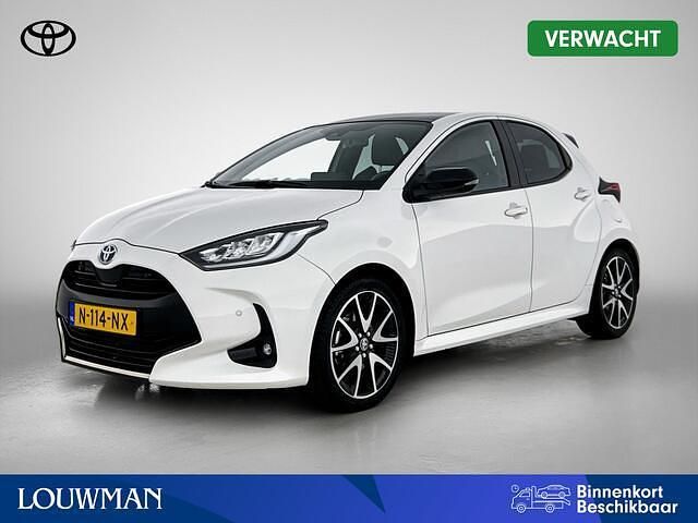 Wit Occasion 2022 Toyota Yaris Executive Hatchback | € 25.900 (Eerlijke prijs) - Afbeelding 1/4