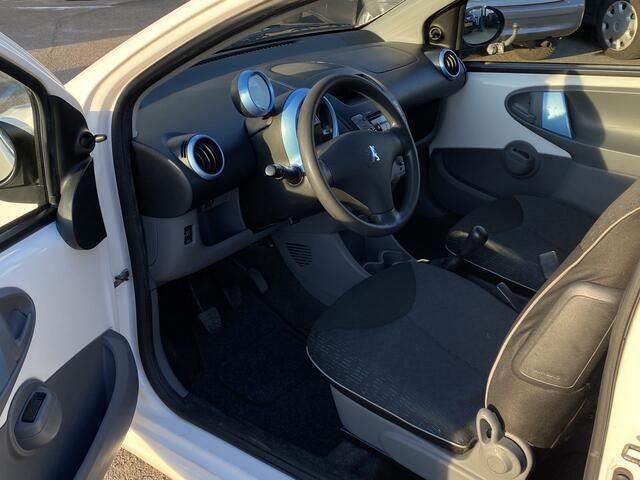 Occasion Peugeot 107 Urban Move 68 PK (50 kW) 2010 Wit Hatchback