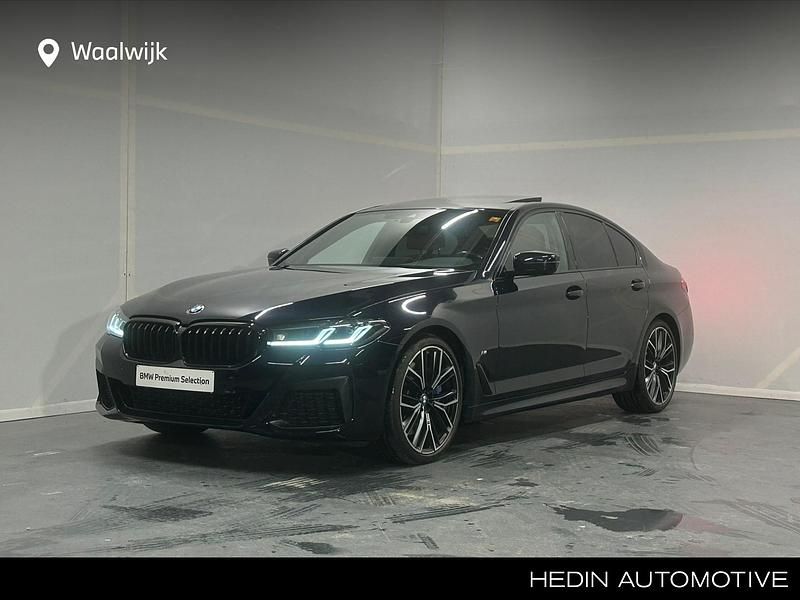 Zwart Gebruikt 2021 BMW 540 Executive Sedan | € 48.880 (Eerlijke prijs) - Afbeelding 1/4