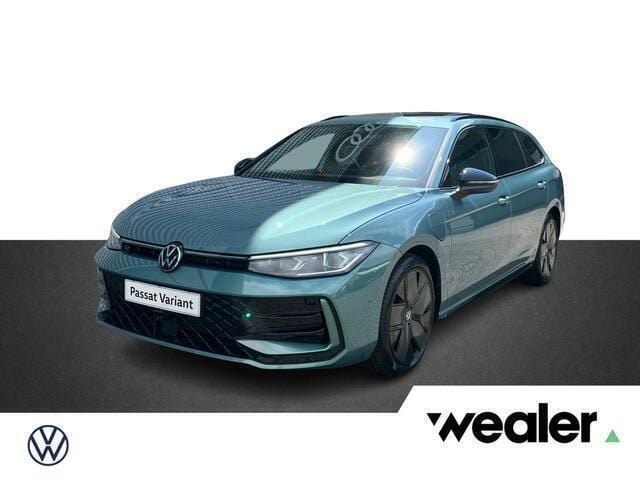 Groen Nieuw 2025 VW Passat R-line Edition Stationwagen | € 59.753 (Eerlijke prijs) - Afbeelding 1/4