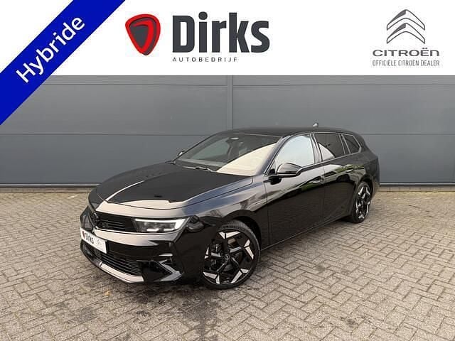 Zwart Occasion 2024 Opel Astra GSe Stationwagen | € 27.945 (Super prijs) - Afbeelding 1/4