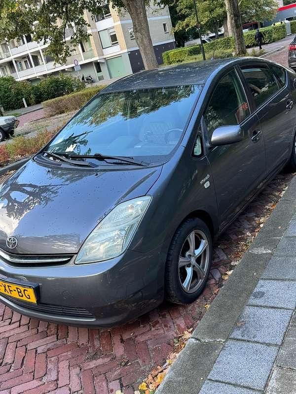 Gebruikt 2007 Toyota Prius Sedan | € 3.600 (Duur) - Afbeelding 1/4