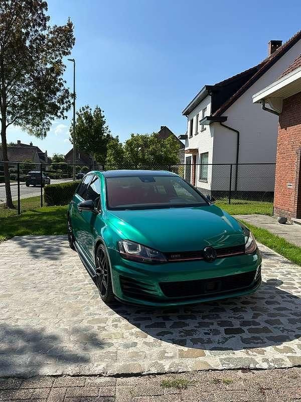 Groen Occasion 2015 VW Golf VII GTI Stationwagen | € 19.999 (Duur) - Afbeelding 1/4