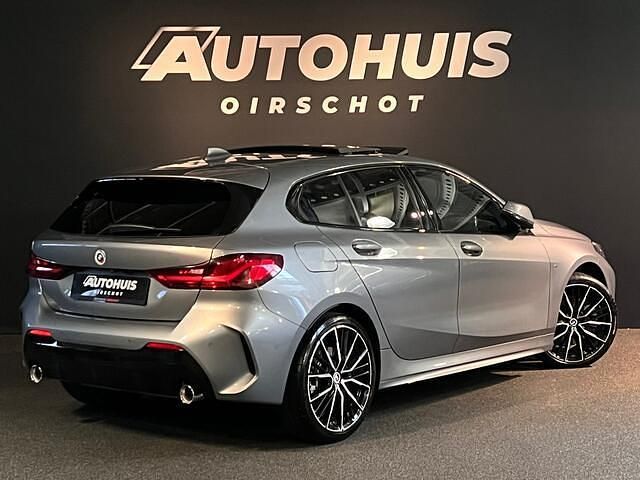 Occasion BMW 120 Executive 178 PK (130 kW) 2022 Grijs Hatchback