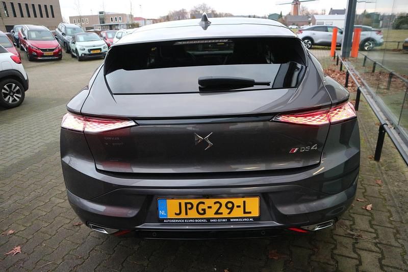 Occasion DS Automobiles DS4 Performance Line Plus 131 PK (96 kW) 2022 Grijs (metallic) Hatchback