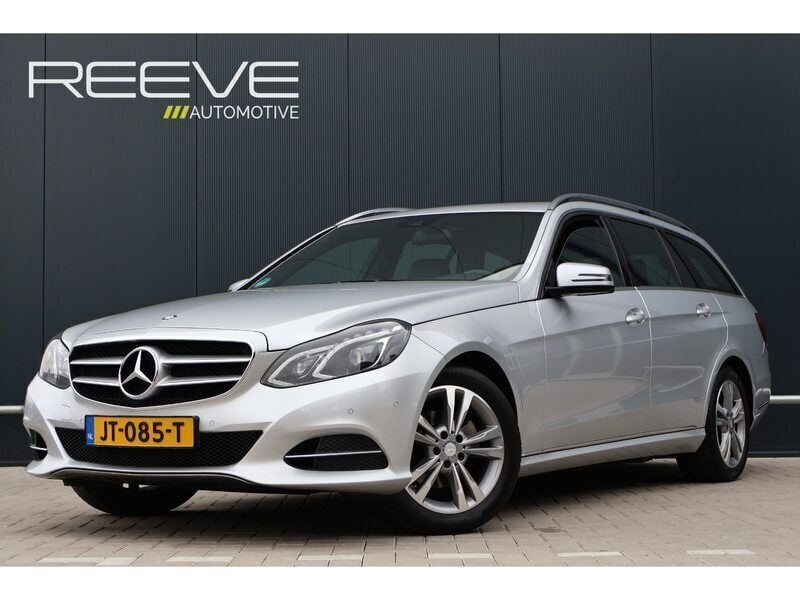 Grijs Gebruikt 2015 Mercedes E200 Stationwagen | € 19.950 (Eerlijke prijs) - Afbeelding 1/4