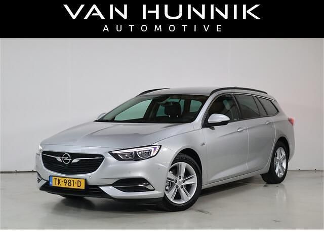 Grijs Occasion 2018 Opel Insignia Edition Stationwagen | € 13.750 (Eerlijke prijs) - Afbeelding 1/4