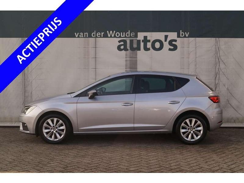 Grijs (metallic) Occasion 2020 Seat Leon Style Hatchback | € 10.900 (Goede deal) - Afbeelding 1/4