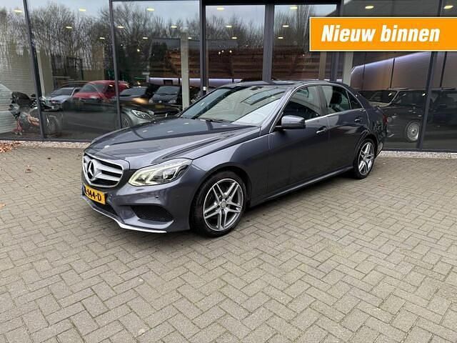 Grijs Occasion 2015 Mercedes E200 Edition Sedan | € 18.900 (Eerlijke prijs) - Afbeelding 1/4
