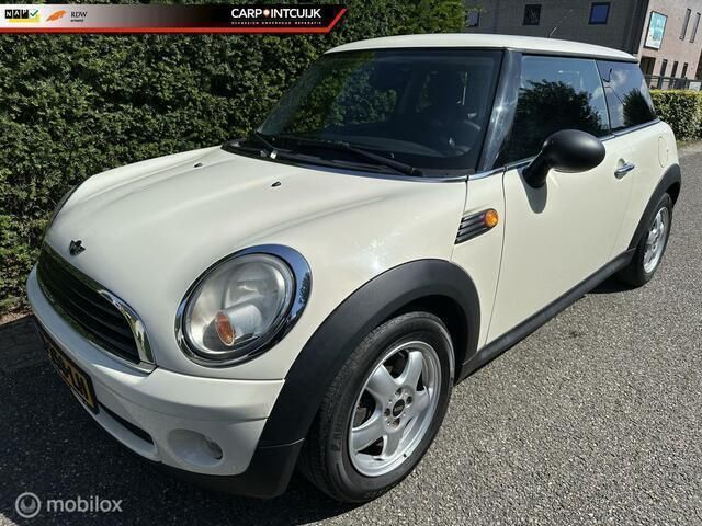Wit Gebruikt 2009 Mini ONE Hatchback | € 2.650 (Super prijs) - Afbeelding 1/4