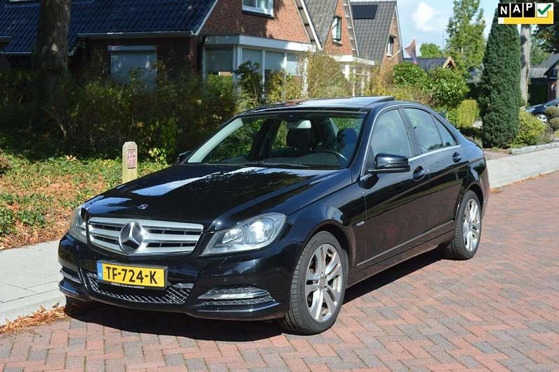 Zwart Gebruikt 2012 Mercedes C180 Avantgarde Sedan | € 9.995 (Eerlijke prijs) - Afbeelding 1/4