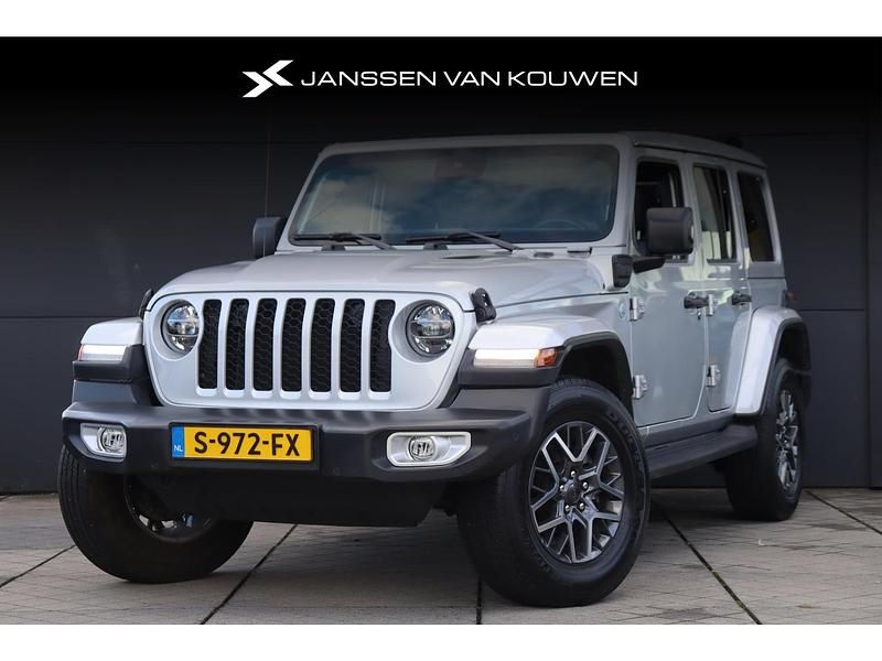 Grijs Gebruikt 2022 Jeep Wrangler Unlimited Sahara SUV | € 58.900 (Eerlijke prijs) - Afbeelding 1/4