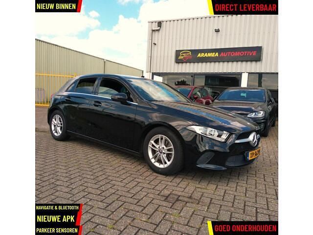 Zwart Gebruikt 2019 Mercedes A160 Advantage Hatchback | € 16.795 (Goede deal) - Afbeelding 1/4