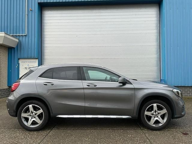 Occasion Mercedes GLA200 Premium Plus 2017 Grijs (metallic) SUV