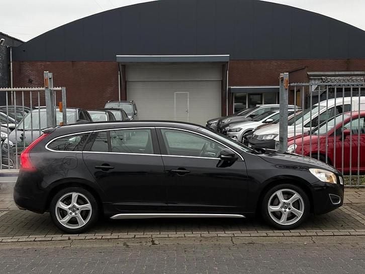 Occasion Volvo V60 Momentum 203 PK (149 kW) 2011 Zwart Stationwagen