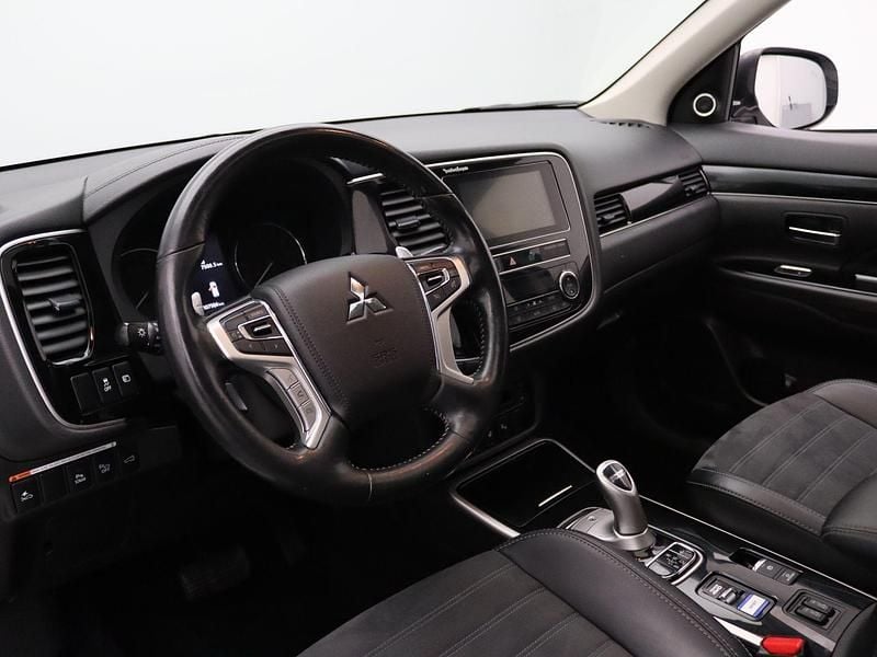 Occasion Mitsubishi Outlander Intense+ 135 PK (99 kW) 2019 Wit SUV