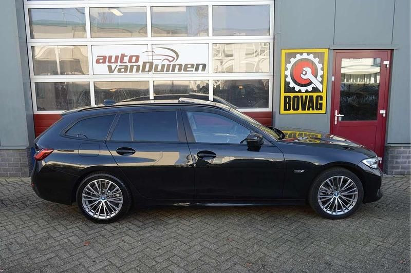 Occasion BMW 320e 204 PK (150 kW) 2021 Zwart (metallic) Stationwagen