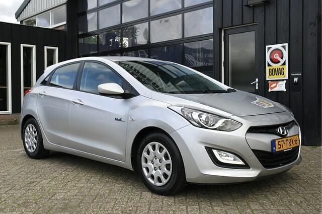 Grijs Gebruikt 2012 Hyundai i30 Hatchback | € 9.499 (Eerlijke prijs) - Afbeelding 1/4