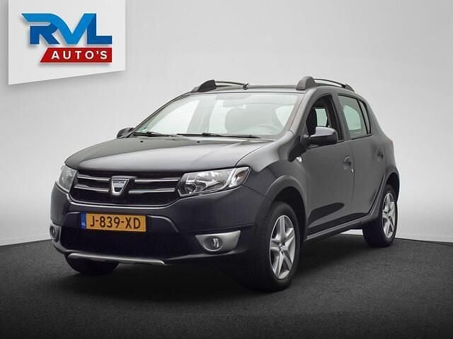 Grijs, metallic lak Gebruikt 2016 Dacia Sandero Stepway Hatchback | € 5.945 (Goede deal) - Afbeelding 1/4