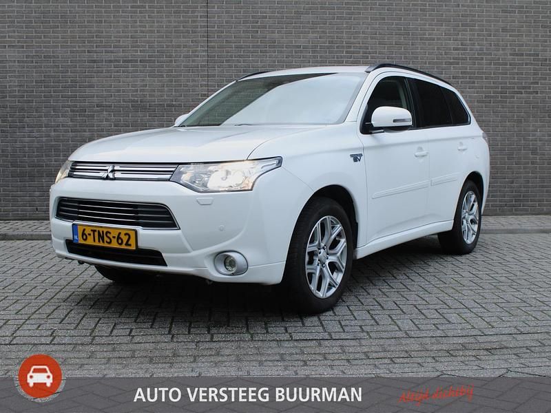 Occasion Mitsubishi Outlander P-HEV Instyle 2014 Wit SUV