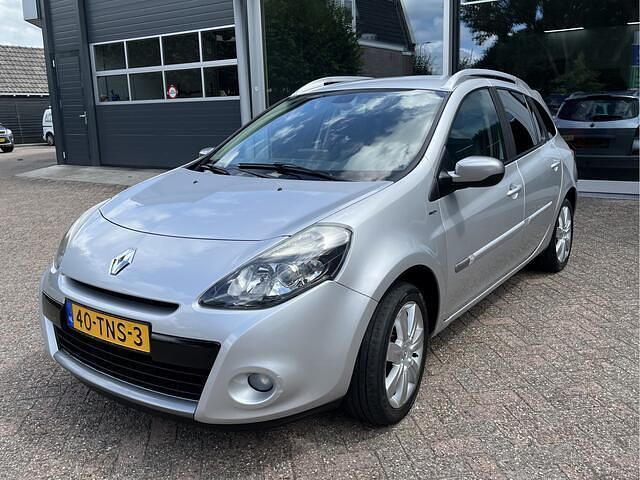 Grijs Gebruikt 2012 Renault Clio GrandTour Night&Day Stationwagen | € 4.700 (Eerlijke prijs) - Afbeelding 1/4