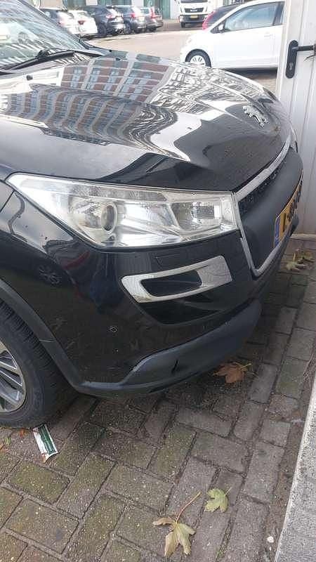 Zwart Gebruikt 2013 Peugeot 4008 SUV | € 3.000 - Afbeelding 1/4
