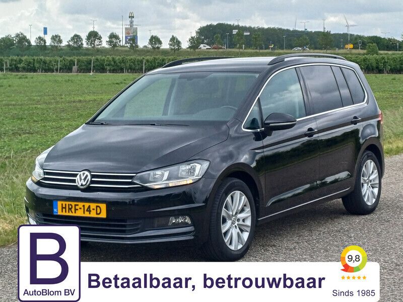 Zwart Gebruikt 2020 VW Touran Comfortline MPV | € 29.290 (Iets duurder) - Afbeelding 1/4