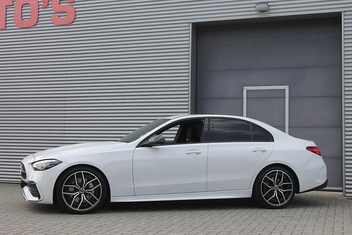 Occasion Mercedes C180 AMG line 2023 Wit Sedan