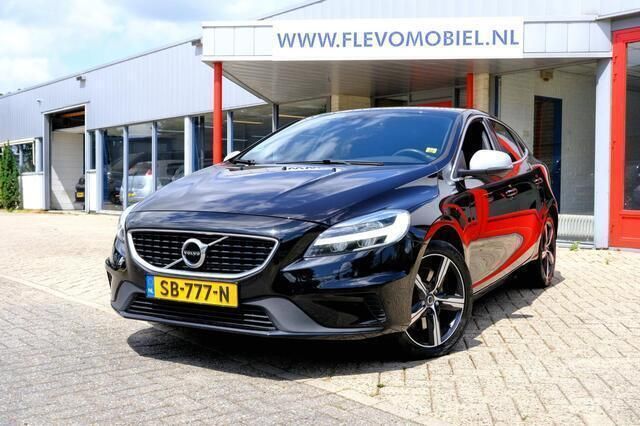 Zwart Gebruikt 2018 Volvo V40 Business Edition Stationwagen | € 15.750 (Goede deal) - Afbeelding 1/4