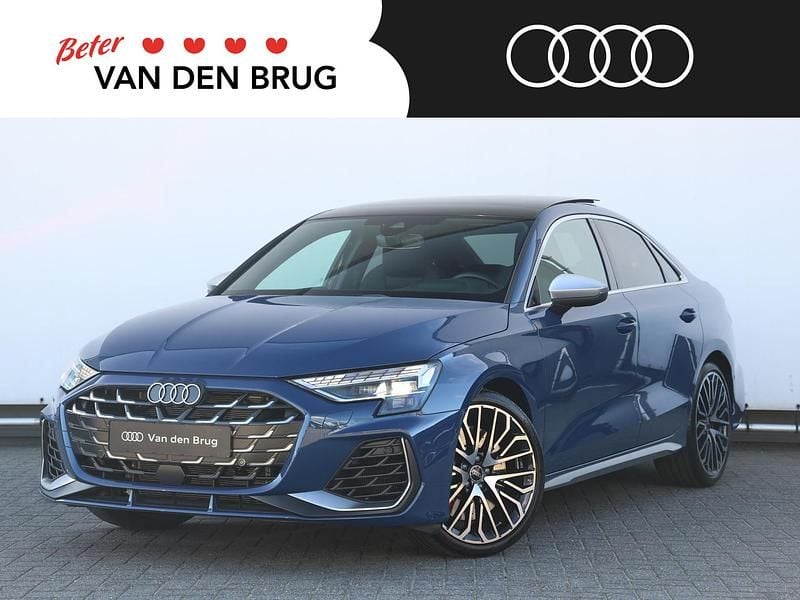 Blauw Gebruikt 2024 Audi S3 Comfort Sedan | € 67.800 (Goede deal) - Afbeelding 1/4
