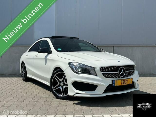 Wit Gebruikt 2015 Mercedes CLA180 Sedan | € 19.950 (Iets duurder) - Afbeelding 1/4