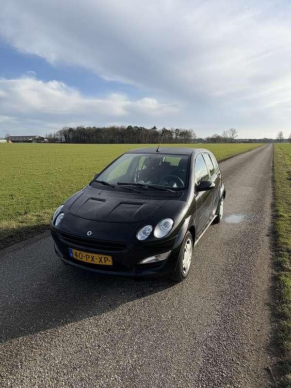 Zwart Occasion 2005 Smart ForFour Hatchback | € 995 (Eerlijke prijs) - Afbeelding 1/4