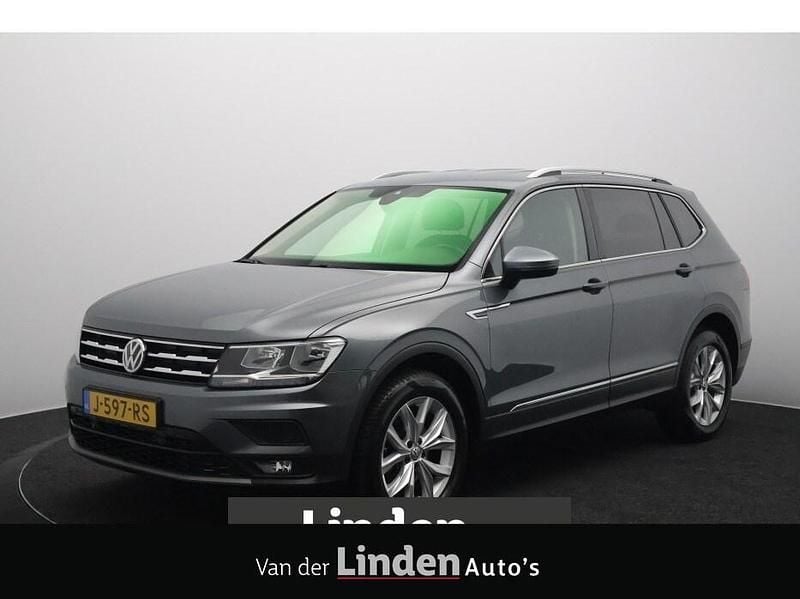 Grijs Gebruikt 2020 VW Tiguan Allspace Comfortline SUV | € 27.950 (Super prijs) - Afbeelding 1/4