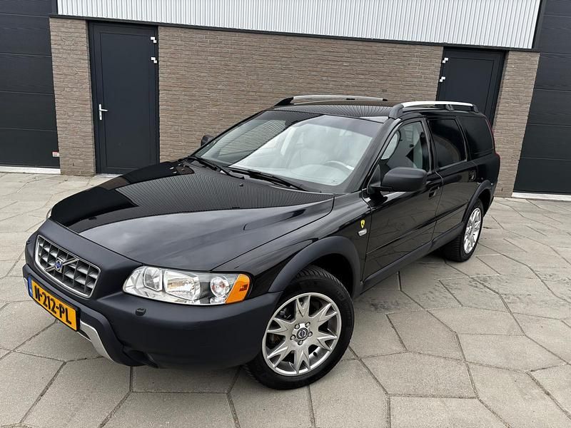 Zwart Gebruikt 2005 Volvo XC70 Momentum SUV | € 8.995 - Afbeelding 1/4