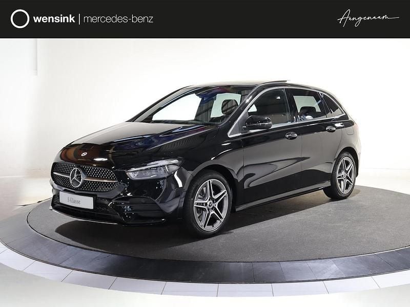Zwart Nieuw 2025 Mercedes B250e Business MPV | € 52.309 (Eerlijke prijs) - Afbeelding 1/4