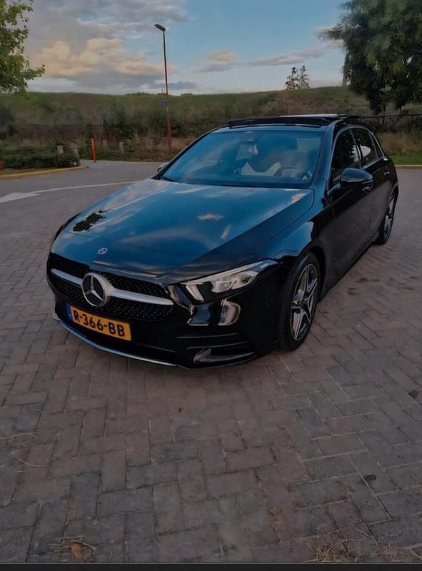 Zwart Gebruikt 2019 Mercedes A200 AMG Stationwagen | € 17.999 (Eerlijke prijs) - Afbeelding 1/4