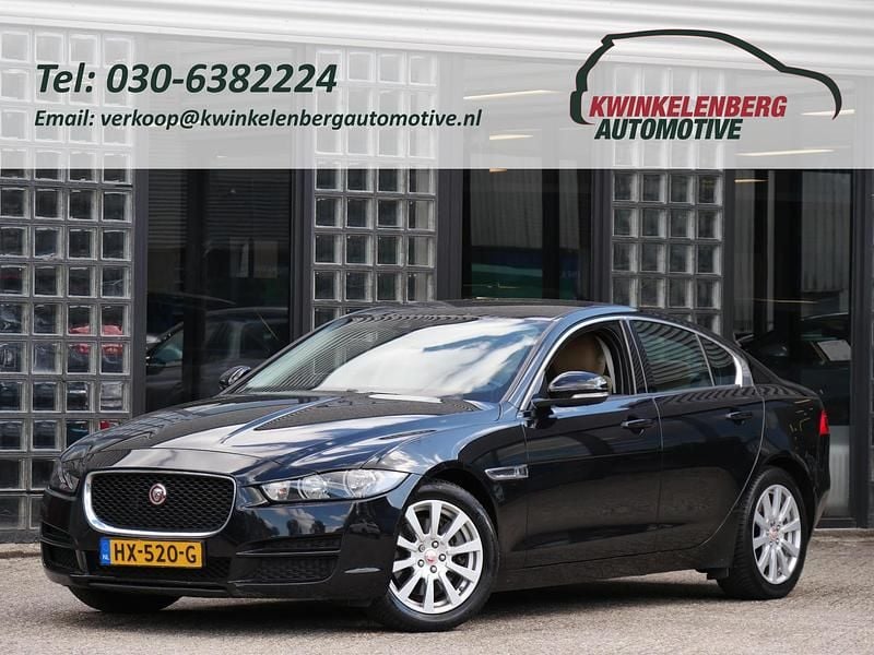 Zwart Gebruikt 2016 Jaguar XE Business Edition Sedan | € 14.950 (Eerlijke prijs) - Afbeelding 1/4